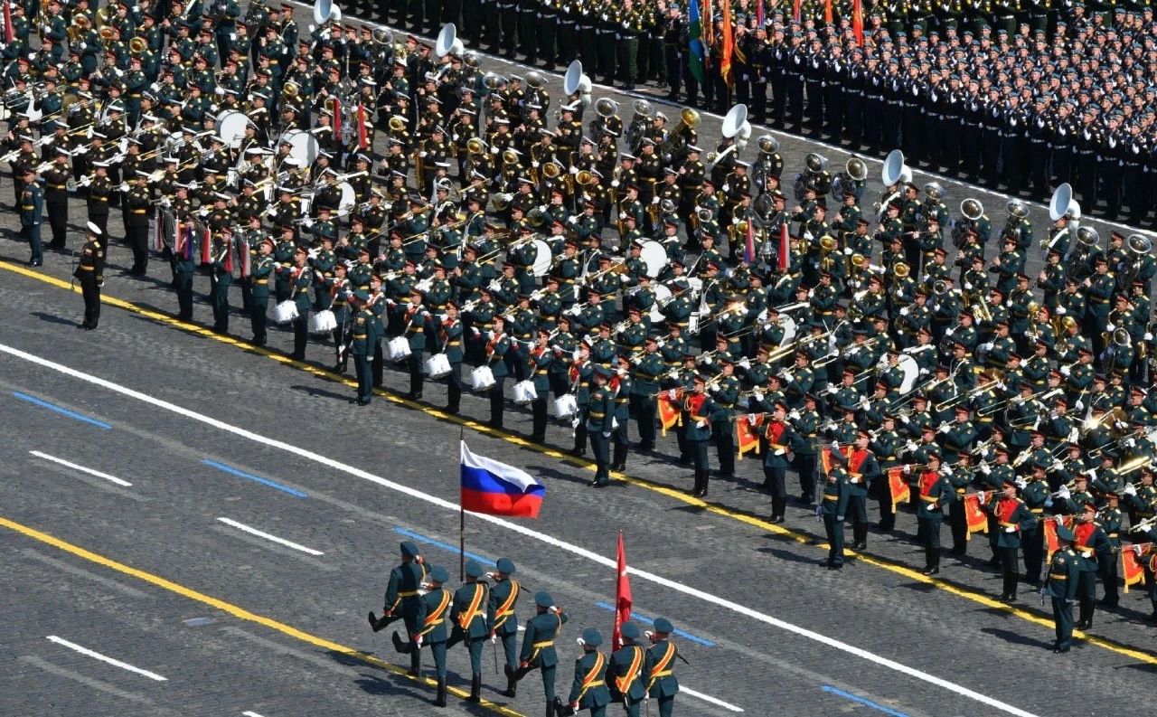 shylon 精选 | 点亮莫斯科75周年红场阅兵:一款经典 见证两场盛宴!